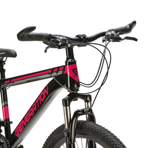 De Generation Baturo Mountainbike 24 inch – Roze is de perfecte fiets voor stoere meiden van 7 tot 10 jaar. Met 21 versnellingen, schijfremmen en een geveerde voorvork is deze mountainbike ideaal voor avonturen op de weg en off-road. Veilig, stijlvol en stevig – de ultieme fiets voor jonge avonturiers!
