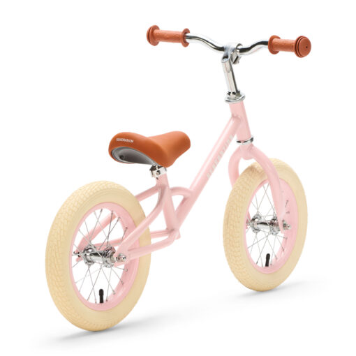 De Generation Loopfiets Roze is een lichtgewicht loopfiets voor kindjes van 2 tot 4 jaar. Met een verstelbaar zadel, stevig frame en stijlvolle afwerking (roze frame, witte wielen en bruin zadel en handvatten) is deze fiets ideaal voor de eerste stapjes richting écht fietsen.