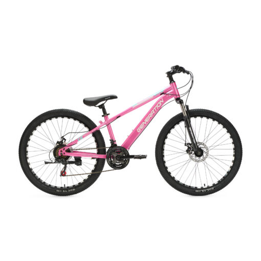 De Generation M-760 Mountainbike 26 inch – Roze is een stoere en robuuste fiets voor jonge avonturiers vanaf 9 jaar. Met 21 versnellingen, schijfremmen en een geveerde voorvork is deze mountainbike perfect voor ritten op zowel de weg als ruig terrein. Het sterke stalen frame en het sportieve blauwe design zorgen voor veiligheid, comfort en een coole uitstraling.