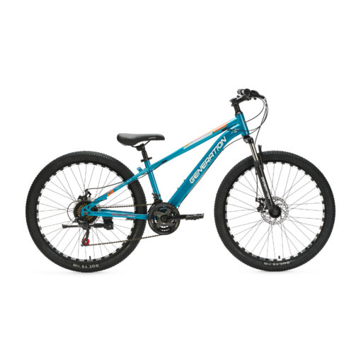 De Generation M-760 Mountainbike 26 inch – Lichtblauw is een stoere en robuuste fiets voor jonge avonturiers vanaf 9 jaar. Met 21 versnellingen, schijfremmen en een geveerde voorvork is deze mountainbike perfect voor ritten op zowel de weg als ruig terrein. Het sterke stalen frame en het sportieve blauwe design zorgen voor veiligheid, comfort en een coole uitstraling.