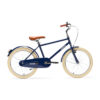 De Generation Pure 20 inch Blauw is een stijlvolle en minimalistische jongensfiets voor kinderen van 6 tot 8 jaar. Met een stevig frame, verstelbaar zadel en comfortabele zithouding biedt deze fiets veiligheid en plezier bij dagelijks gebruik.