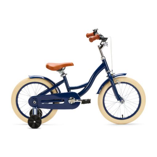 De Generation Blanco 16 inch Donkerblauw is een veilige en stijlvolle kinderfiets voor kinderen van ongeveer 4 tot 6 jaar. Dankzij het stevige frame, handrem en terugtraprem en verstelbaar zadel en stuur is deze fiets ideaal voor dagelijks gebruik en groeit hij mee met je kind.