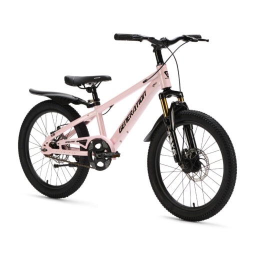 De Generation X6 20 inch Roze is een sportieve kinderfiets met een licht aluminium frame en krachtige schijfremmen. Ideaal voor kinderen van 6 tot 8 jaar die houden van een stoere mountainbike uitstraling, gecombineerd met veiligheid en comfort voor dagelijks gebruik.