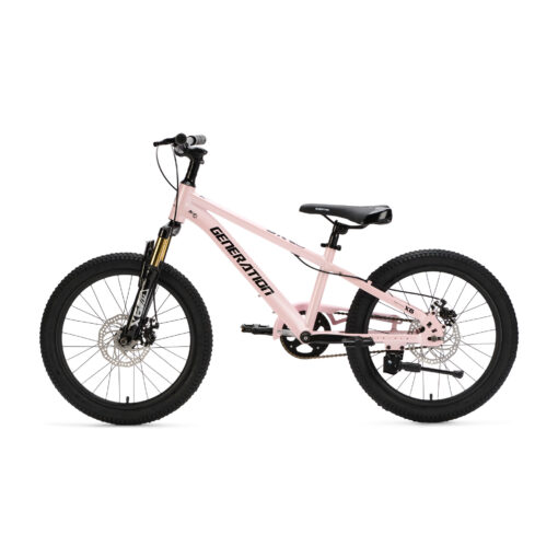De Generation X6 20 inch Roze is een sportieve kinderfiets met een licht aluminium frame en krachtige schijfremmen. Ideaal voor kinderen van 6 tot 8 jaar die houden van een stoere mountainbike uitstraling, gecombineerd met veiligheid en comfort voor dagelijks gebruik.