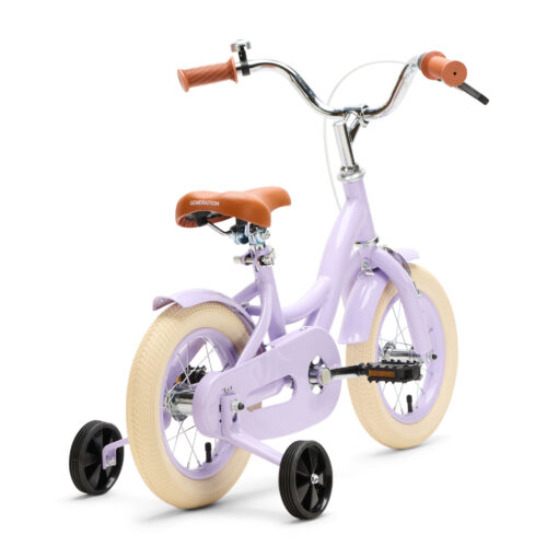 De Generation Blanco 12 Inch Lila is een charmante kinderfiets voor kinderen van 2-4 jaar. Met een stevig frame, verstelbaar zadel en stuur, en een vrolijk ontwerp.