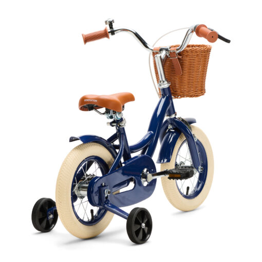 De Generation Blanco 12 Inch Blauw met Mandje is een stoere kinderfiets voor kinderen van 2-4 jaar. Met een stevig frame, verstelbaar zadel en stuur, en een handig mandje voorop.